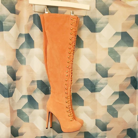 LADIES BOOTS